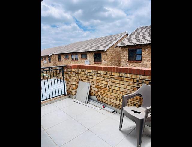 2 BEDROOM APARTMENT FOR SALE IN BRENTWOOD PARK AH